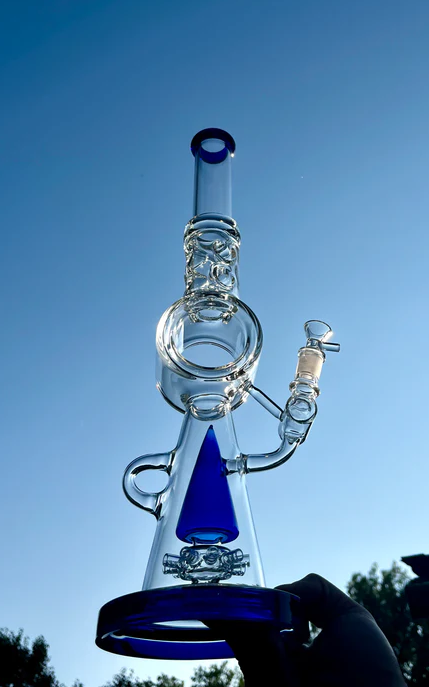 18-Inch Donut Perc Glass Bong with Premium Beauty