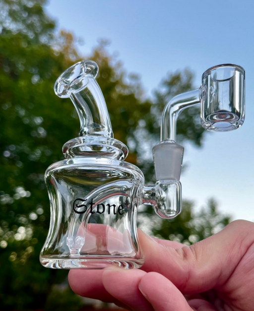 Premium Stone Borosilicate Mini Dab Rig: Crafted for Elevated Concentrate Enjoyment