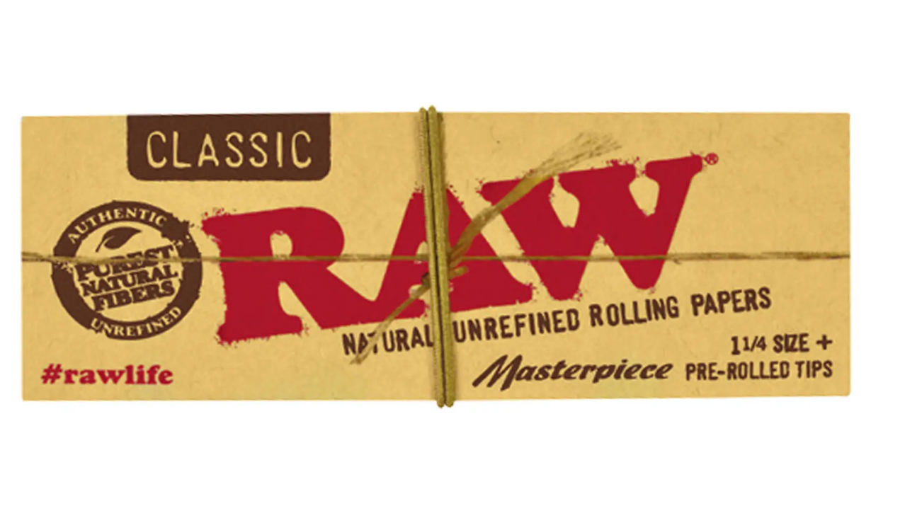 Masterpiece 1 1/4 Rolling Papers with Pre-Rolled Tips 1 Count