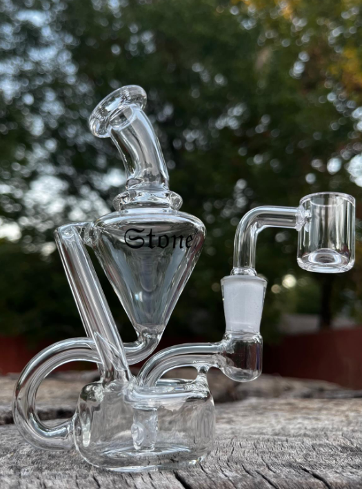 Premium Stone Mini V Shape Recycler Dab Rig for Optimal Concentrate Ex ...