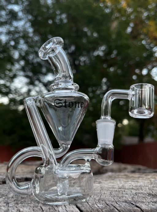 Premium Stone Mini V Shape Recycler Dab Rig for Optimal Concentrate Experience